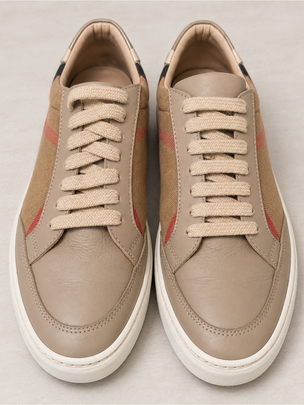 Burberry Vintage Check Low Top Sneakers Beige Leather Women’s US 7 / EU 37 - Picture 2 of 13